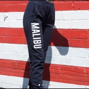 - Brandy Melville Rosa “Malibu” Sweatpants